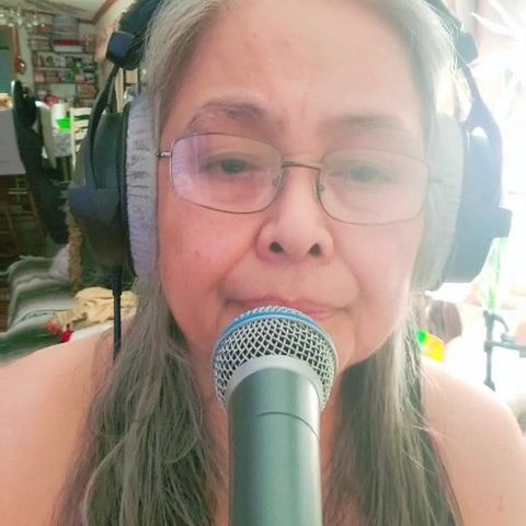 StarMaker: Bring out the singer in you!